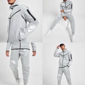 [ Used Once ] Mens Nike Tech Hoodie And Joggers - Set